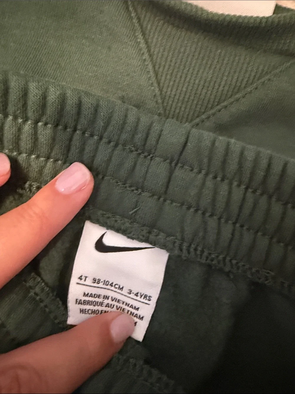 Nike Kids Forest Green Sweatpants & Matching Top Set with White Swoosh